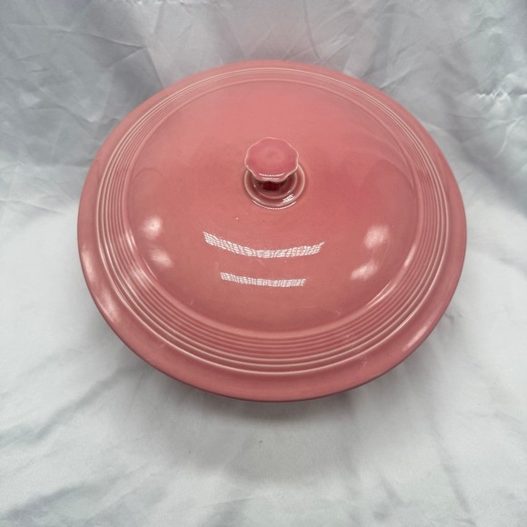 VTG Fiesta Ware Rose Pink 2 quart casserole - Picture 4 of 9